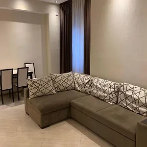  Апартаменты Three Bedroom In Saburtalo