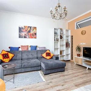  Апартаменты Le - Cozy 2 Bedroom In Saburtalo